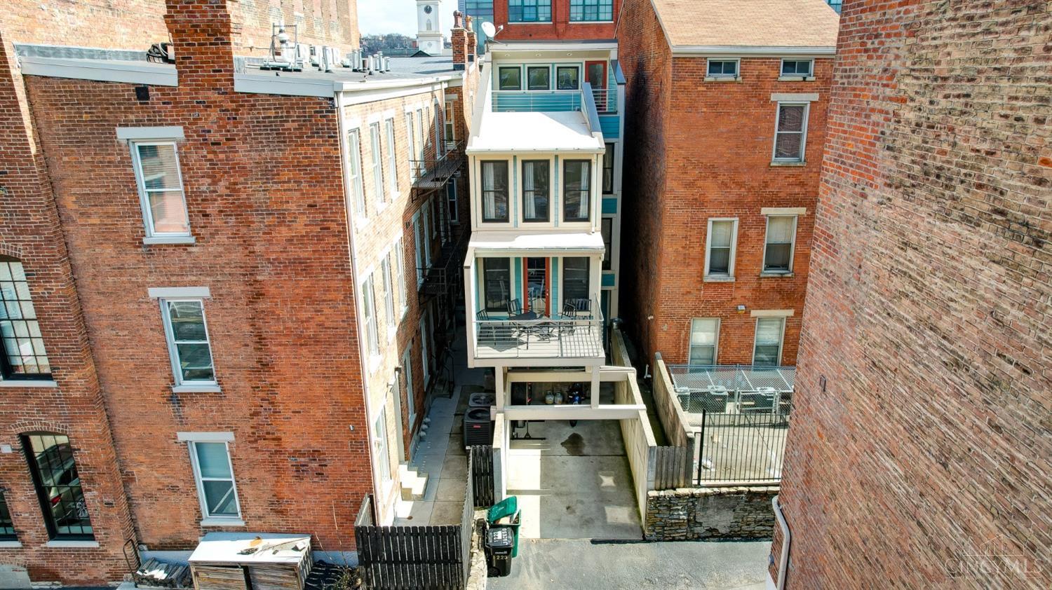 1223 Jackson Street 1