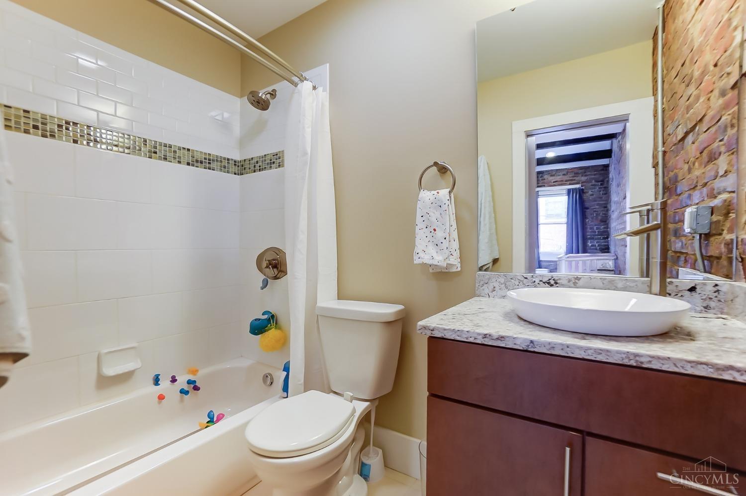 1223 Jackson Street 1