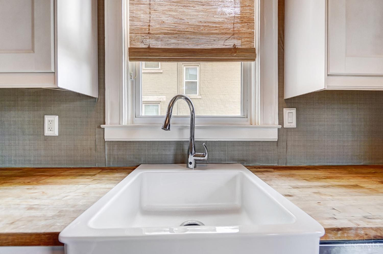 2437 Kenilworth Avenue