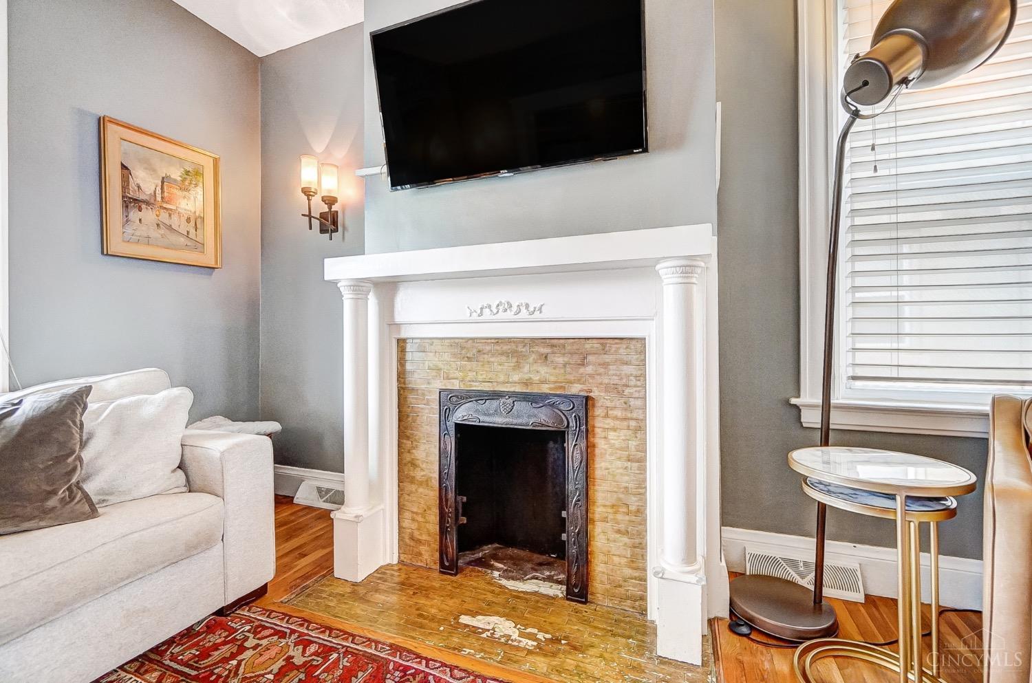 2437 Kenilworth Avenue