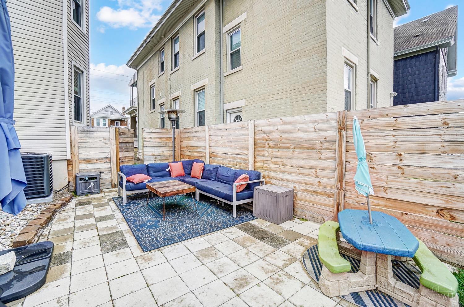 2437 Kenilworth Avenue