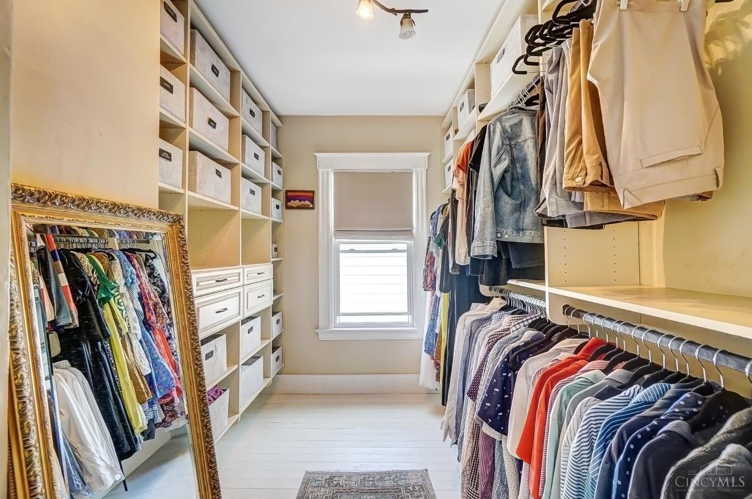 2437 Kenilworth Avenue