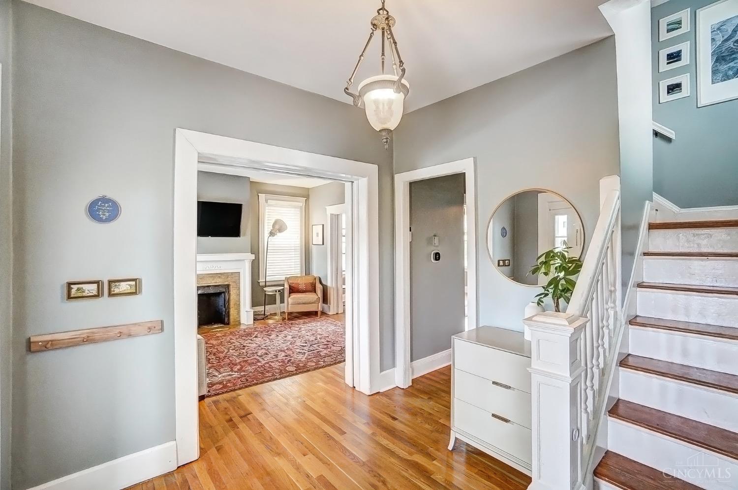 2437 Kenilworth Avenue