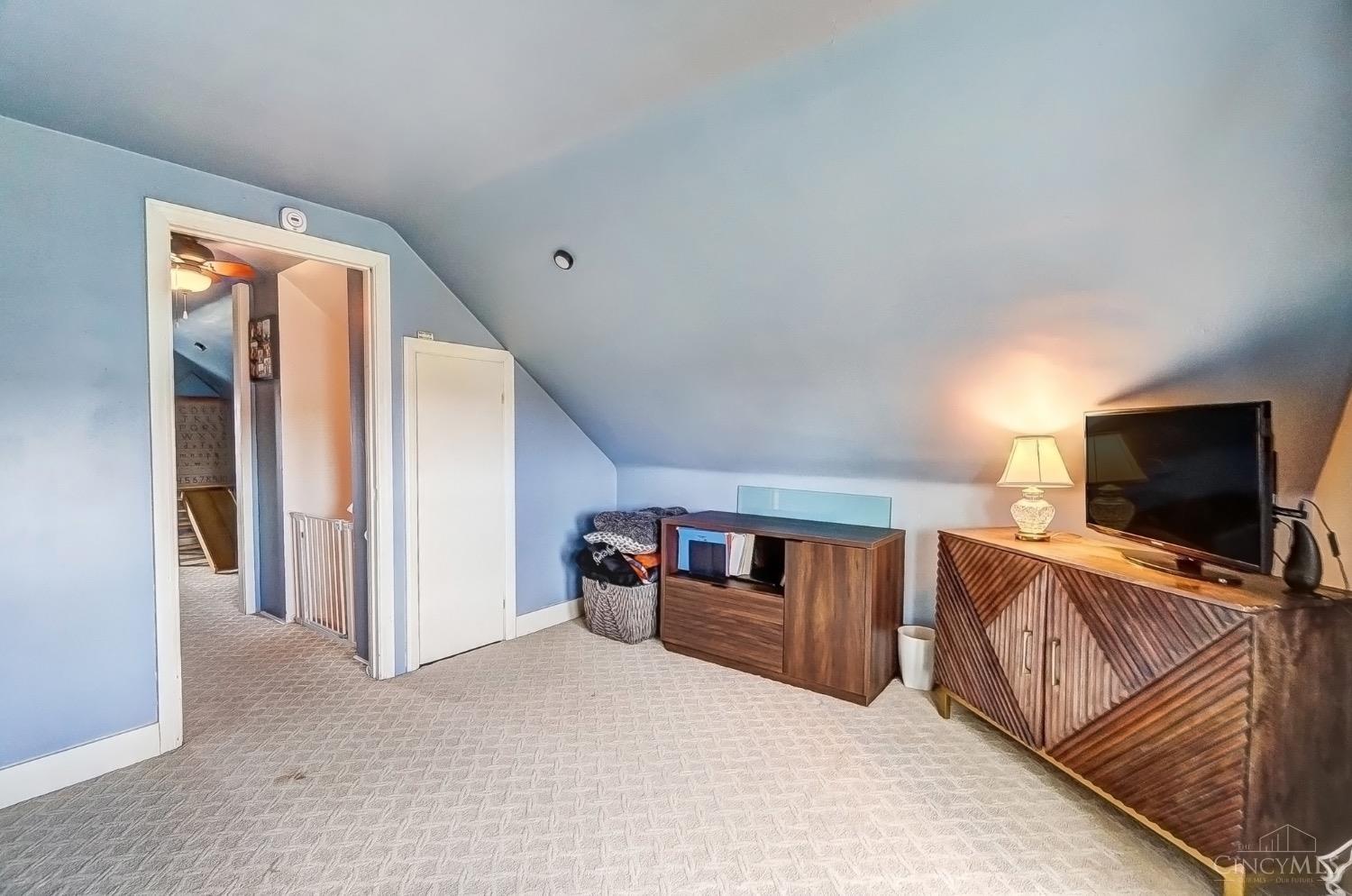 2437 Kenilworth Avenue