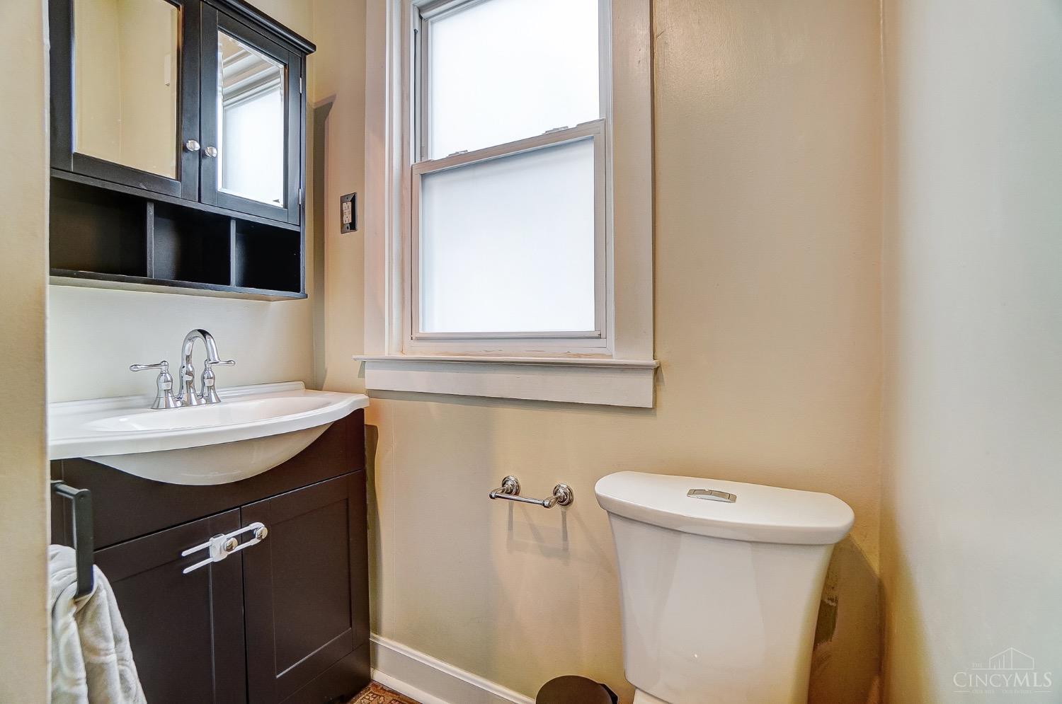 2437 Kenilworth Avenue