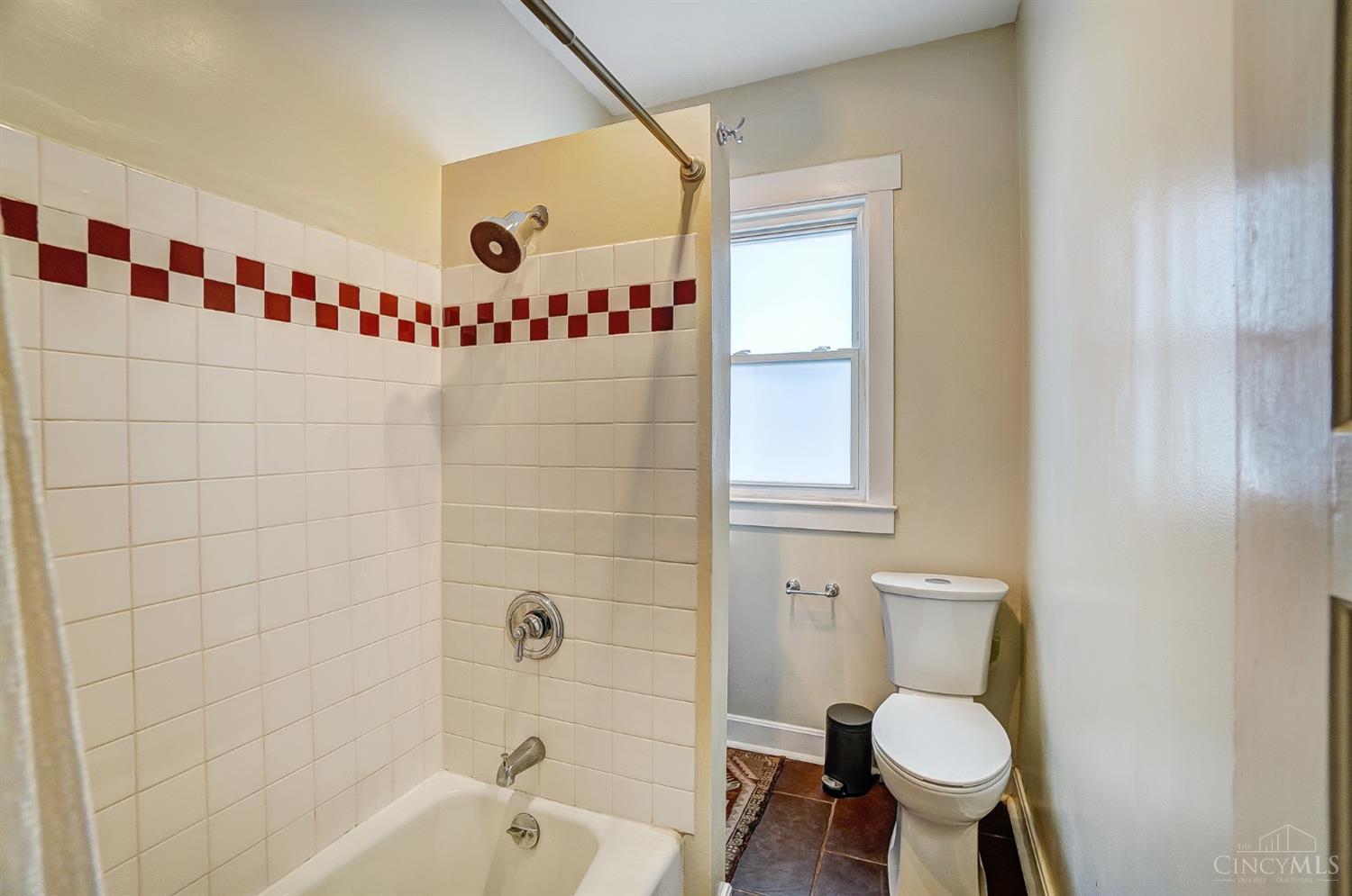 2437 Kenilworth Avenue