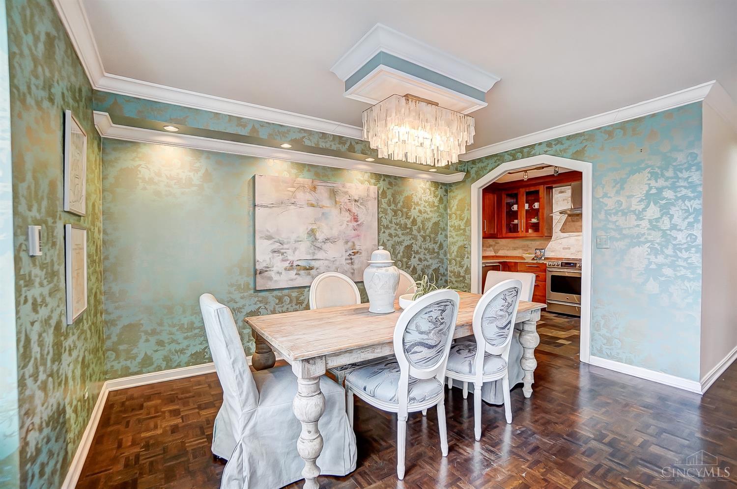 2401 Ingleside Avenue 3E