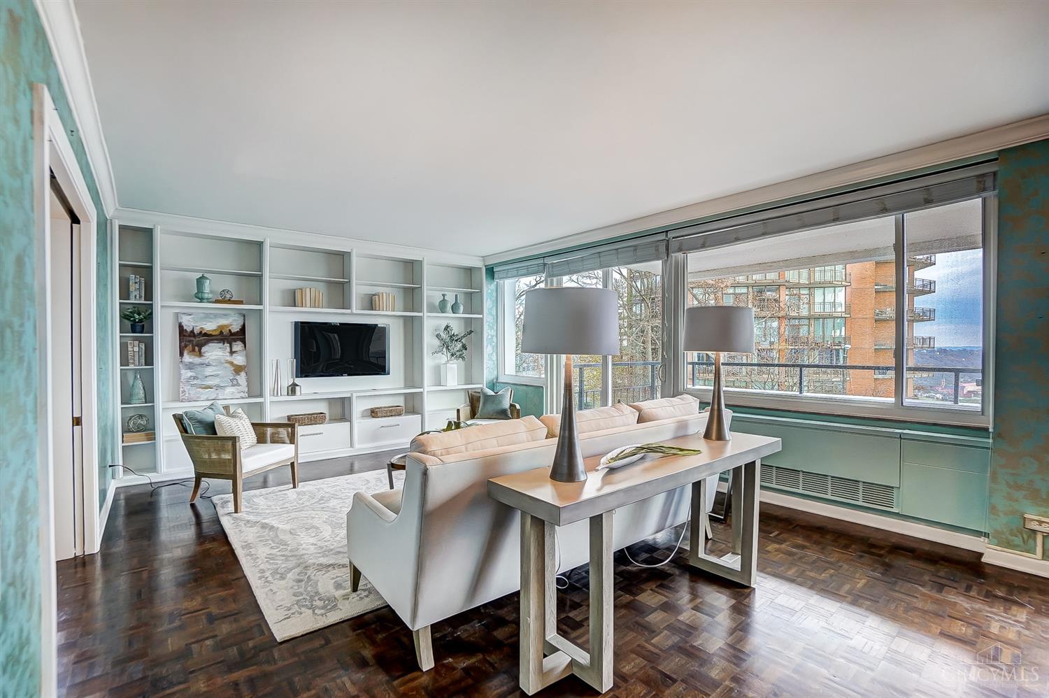 2401 Ingleside Avenue 3E