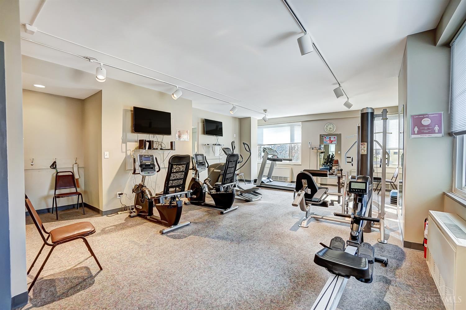 2401 Ingleside Avenue 3E