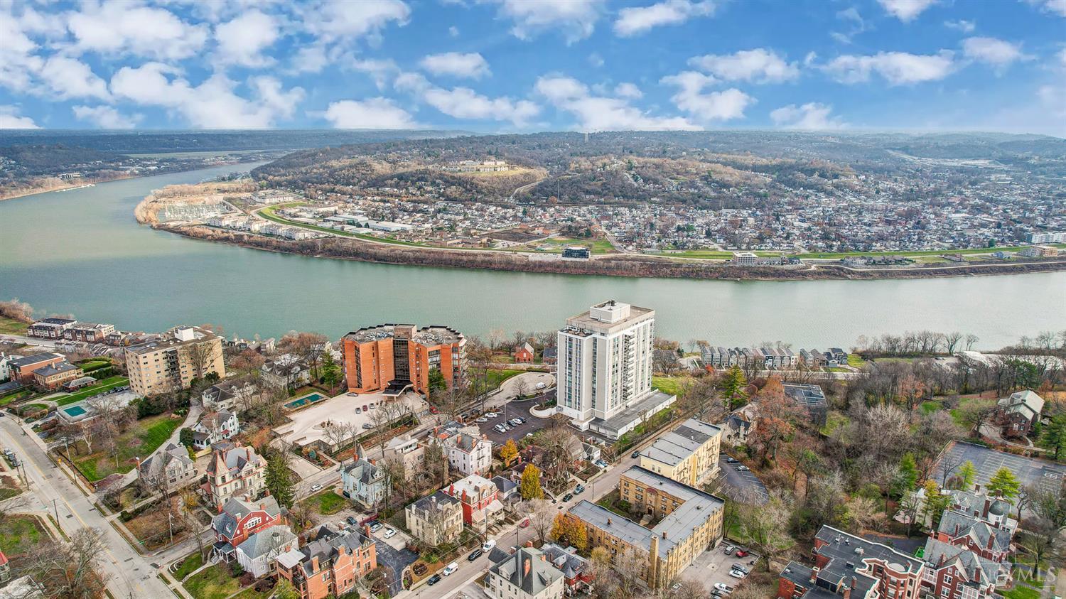 2401 Ingleside Avenue 3E