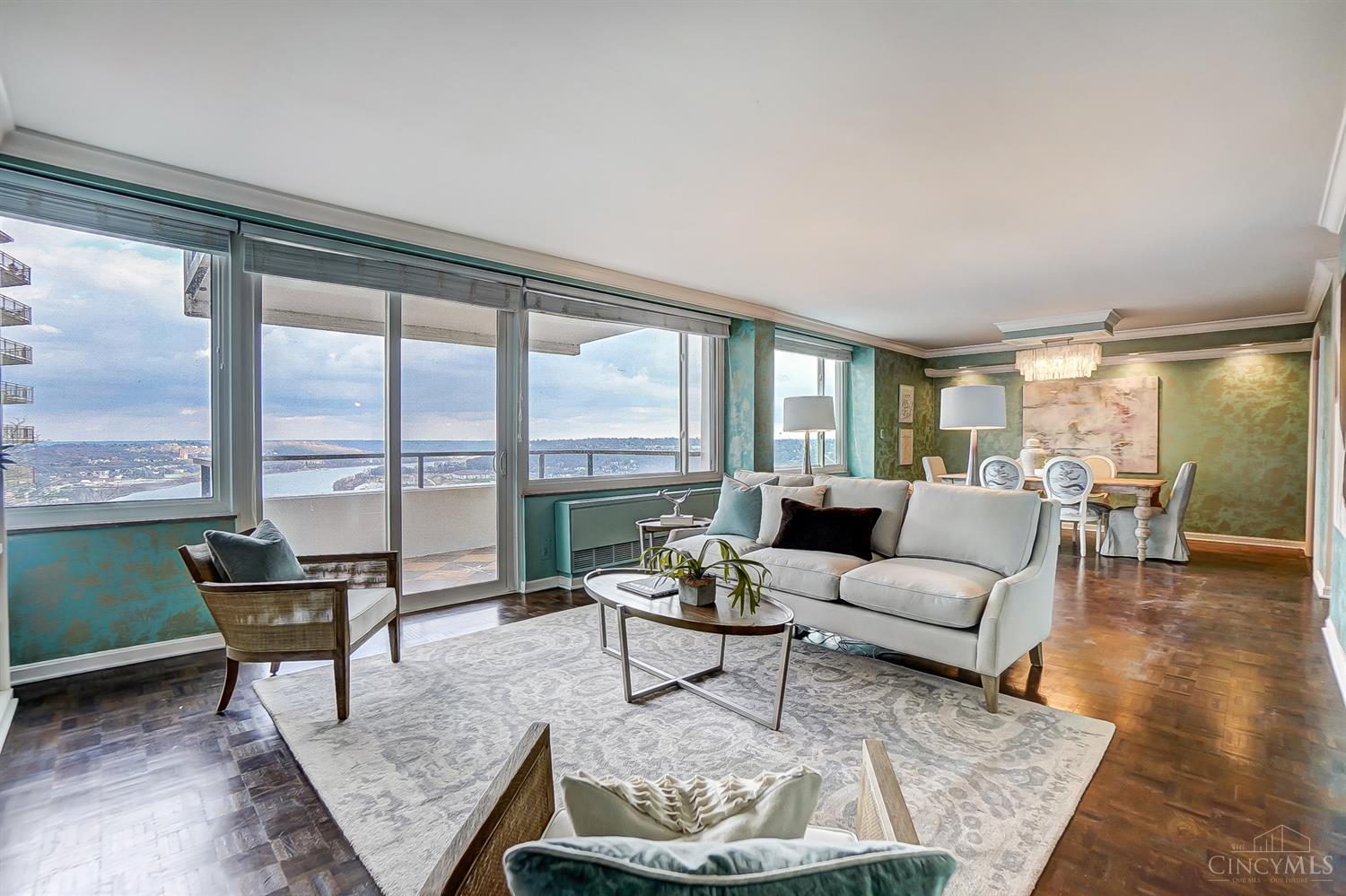 2401 Ingleside Avenue 3E