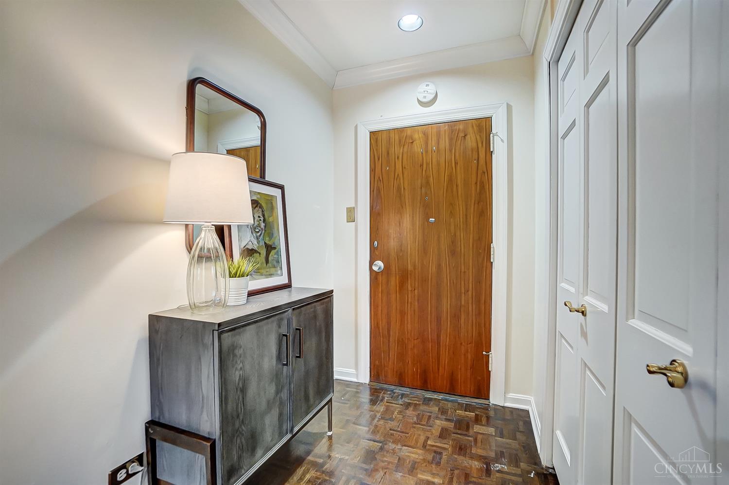 2401 Ingleside Avenue 3E