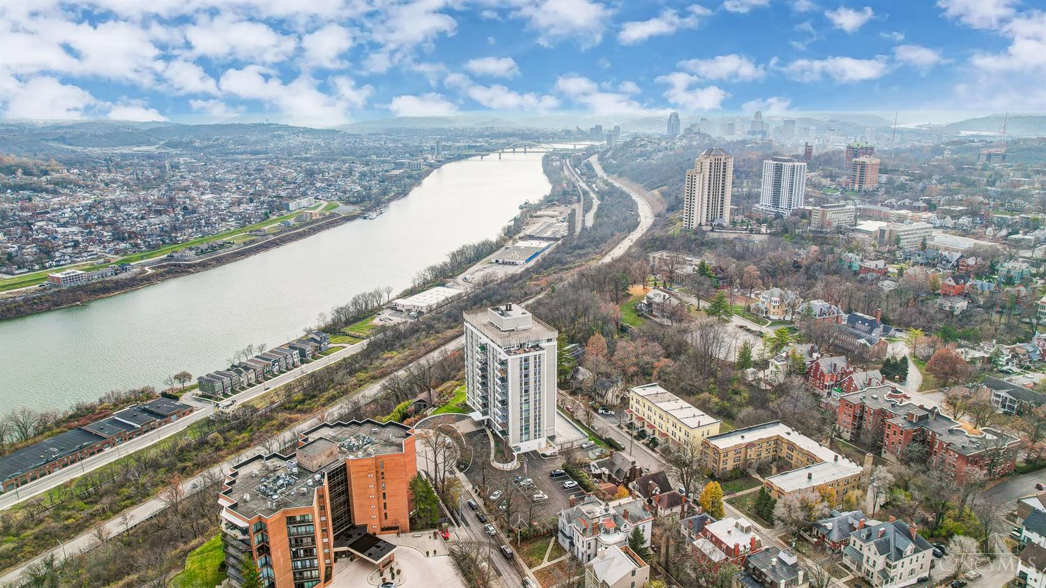 2401 Ingleside Avenue 3E