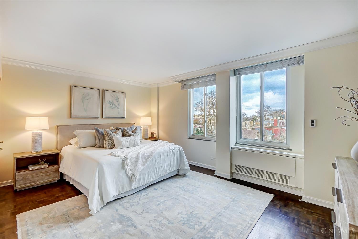 2401 Ingleside Avenue 3E