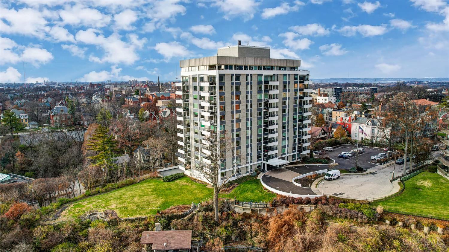 2401 Ingleside Avenue 3E