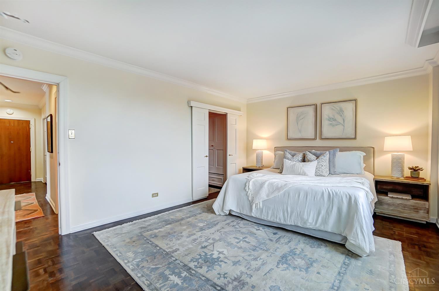 2401 Ingleside Avenue 3E