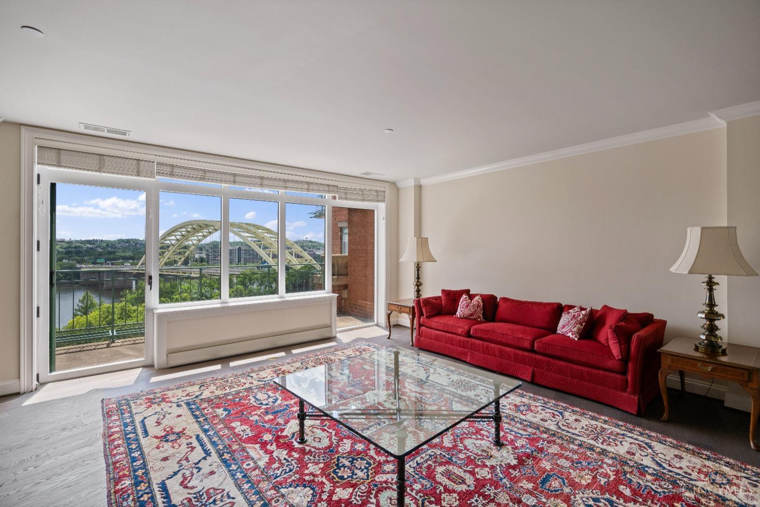 900 Adams Crossing 10400