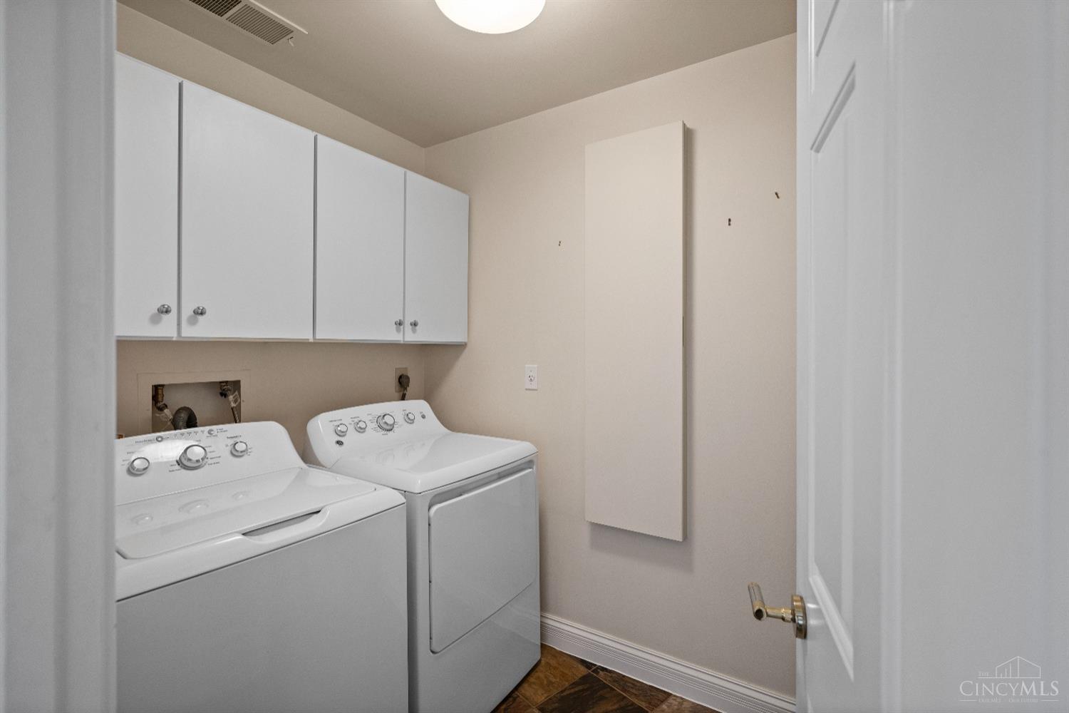 900 Adams Crossing 10400