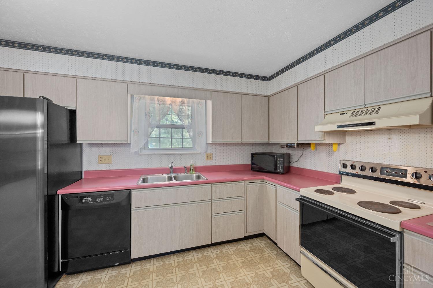 7597 Lake Meadow Court