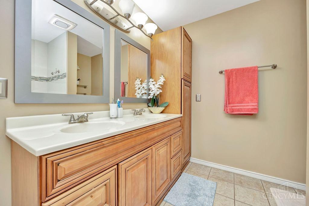 7136 Zenith Court