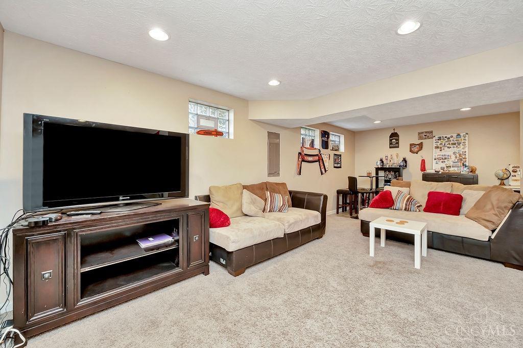 7136 Zenith Court