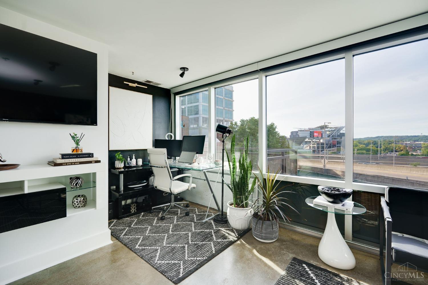 353 W Fourth Street 308