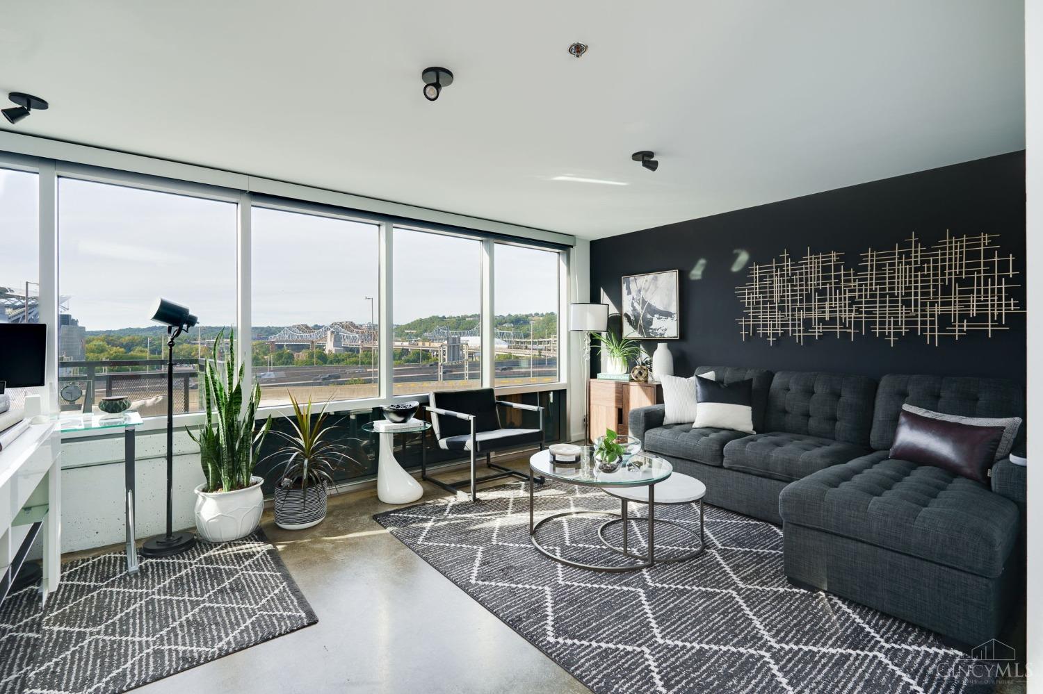 353 W Fourth Street 308