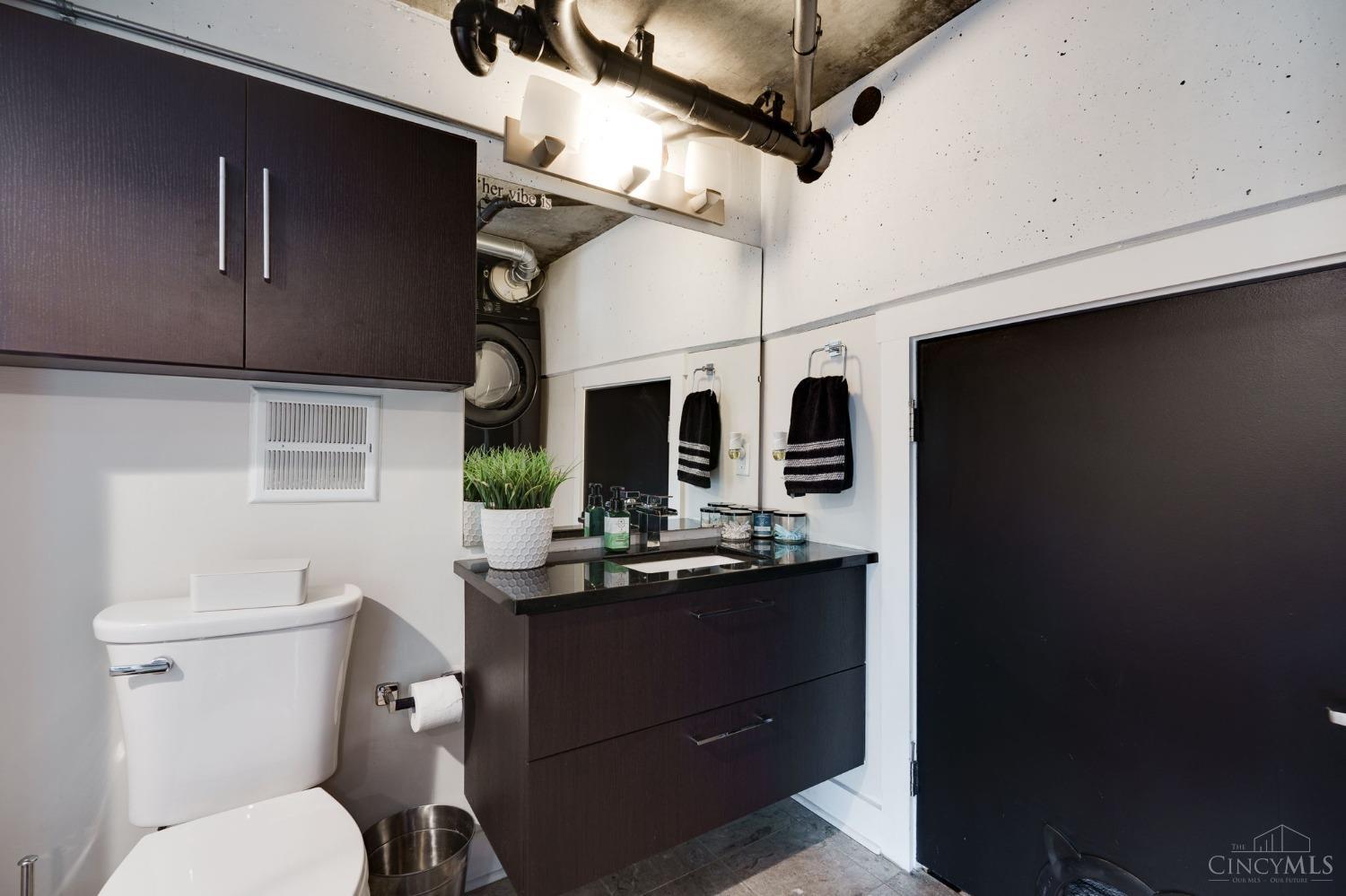 353 W Fourth Street 308