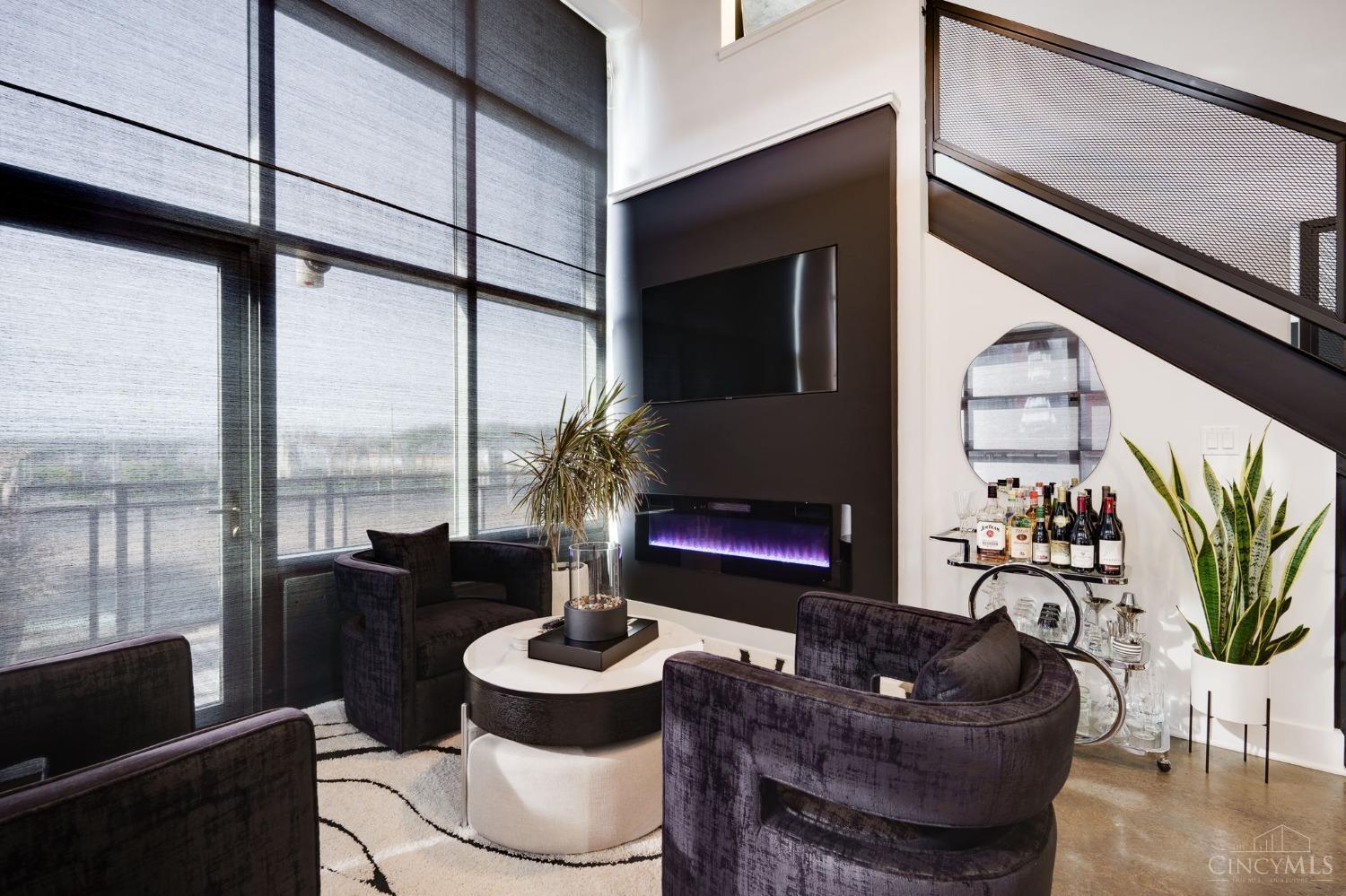 353 W Fourth Street 308