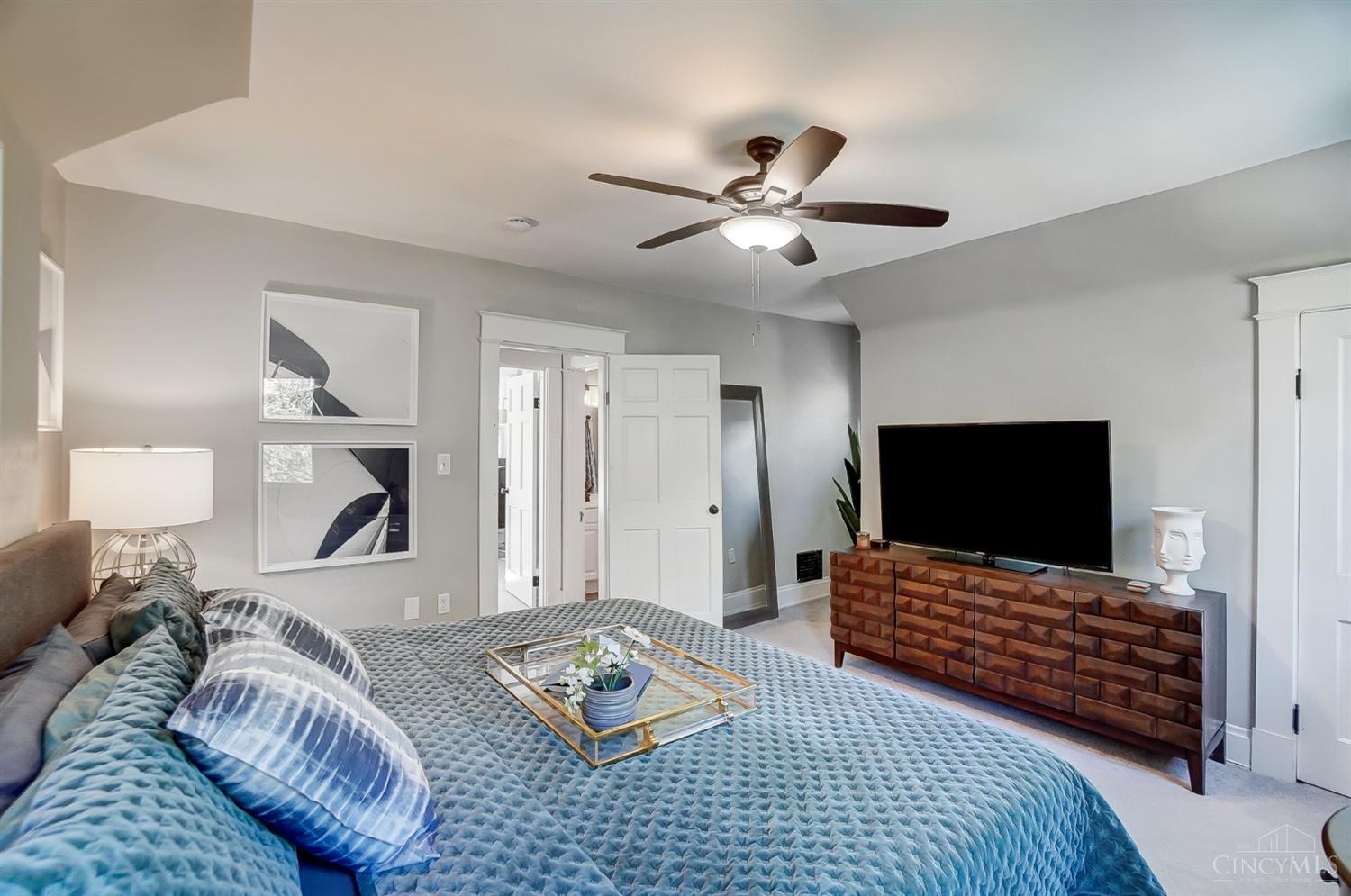 4851 Greenwood Terrace