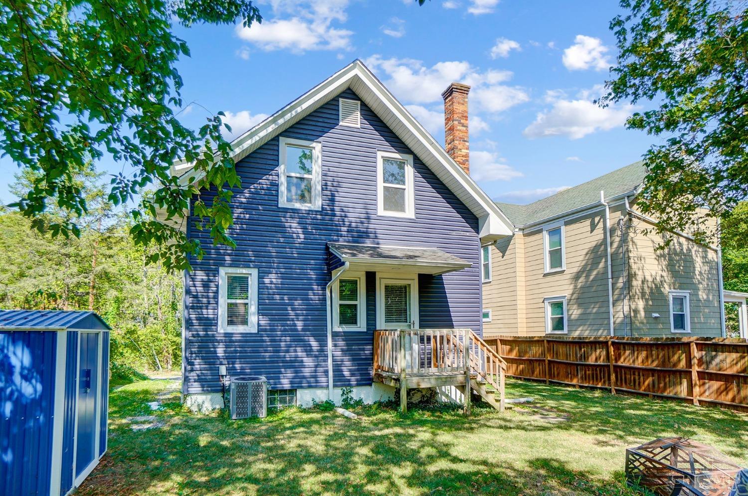 4851 Greenwood Terrace