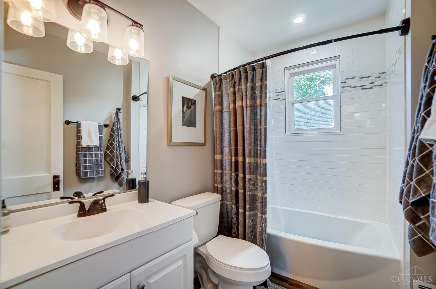 4851 Greenwood Terrace