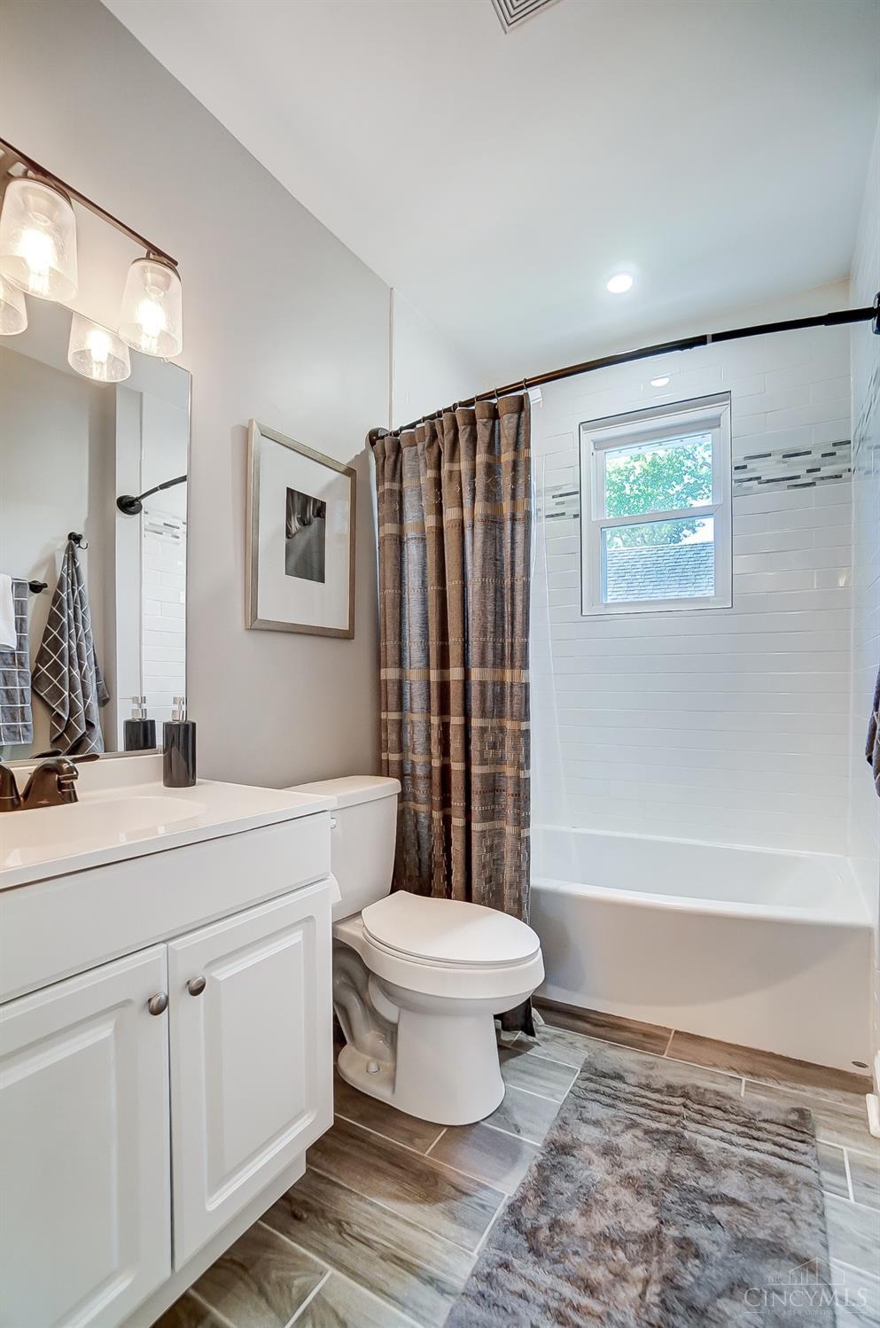 4851 Greenwood Terrace