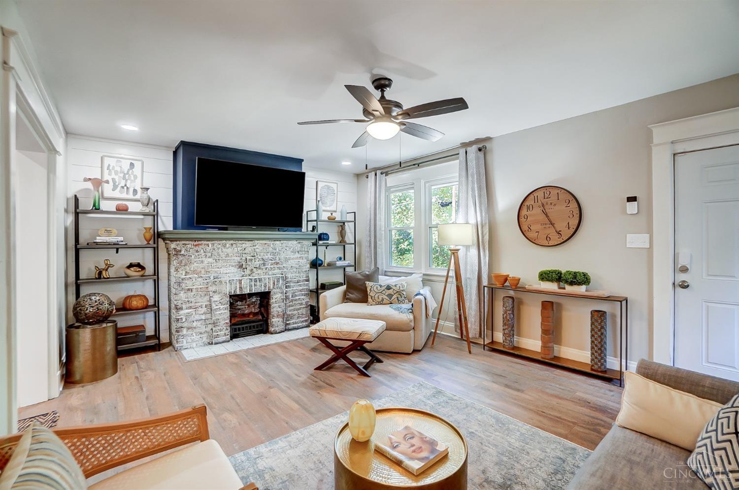 4851 Greenwood Terrace