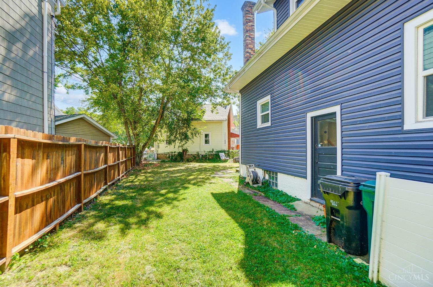 4851 Greenwood Terrace