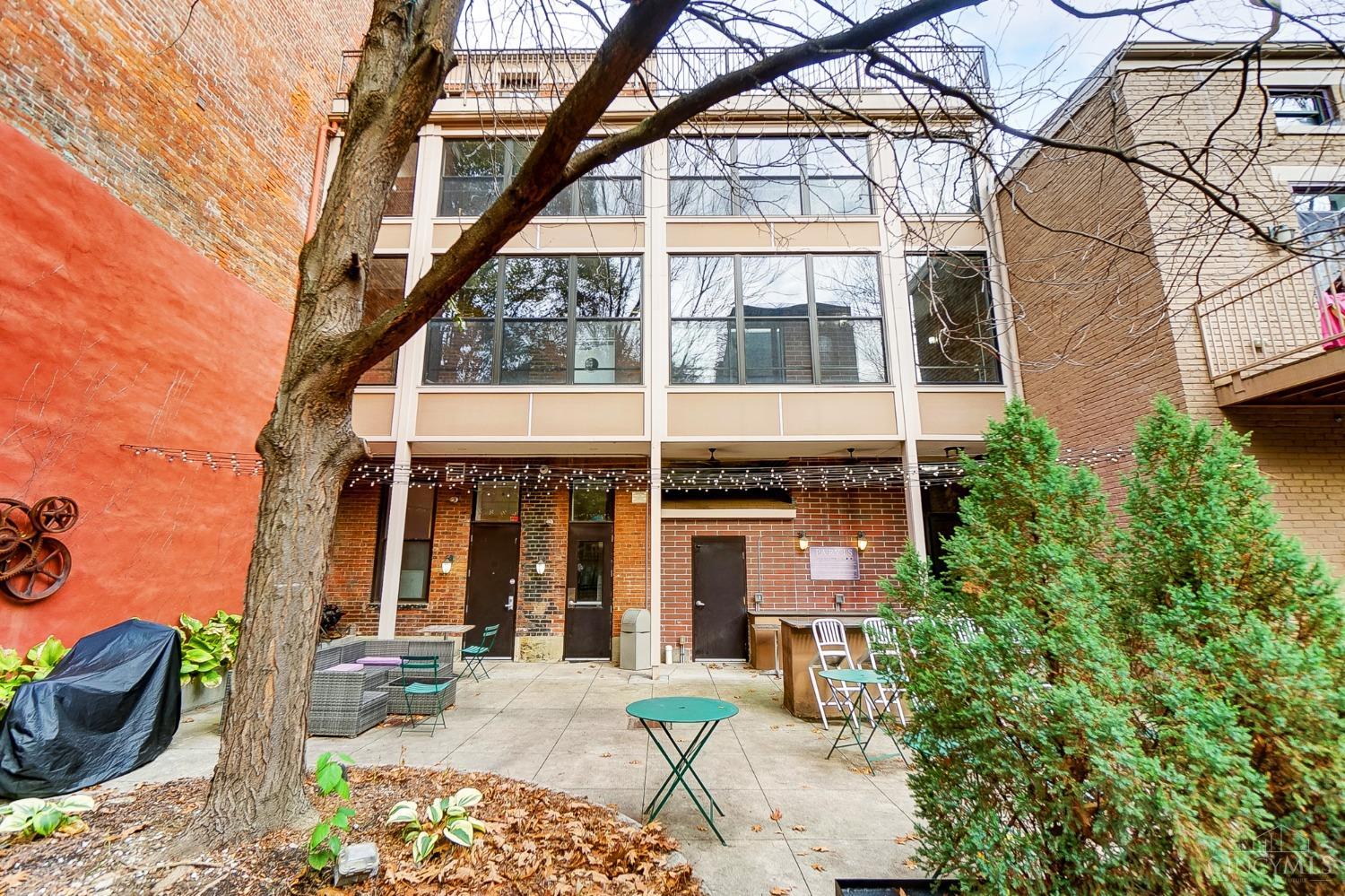 1415 Vine Street 205