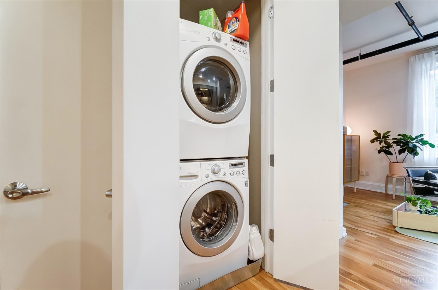 1415 Vine Street 205