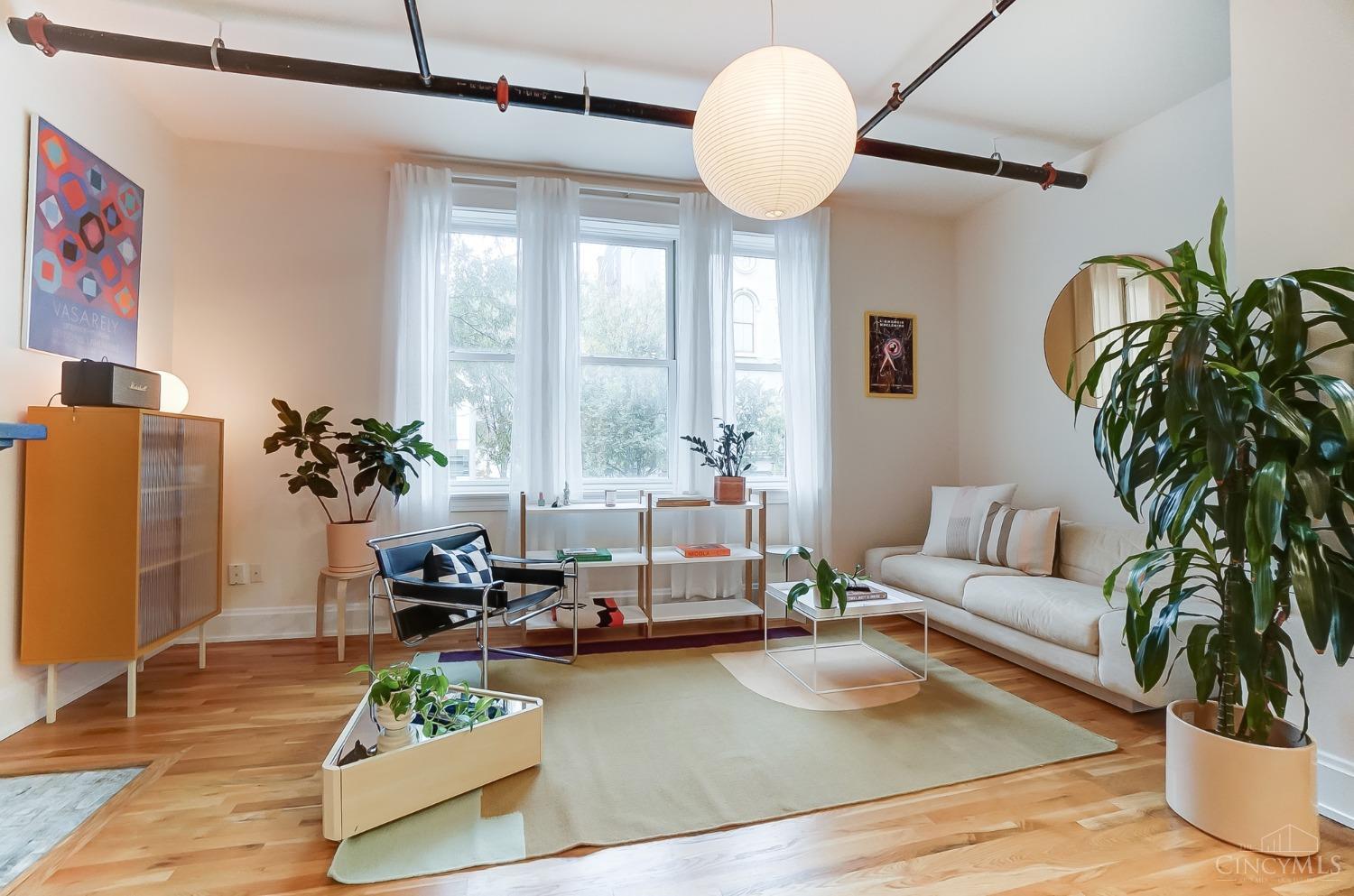 1415 Vine Street 205