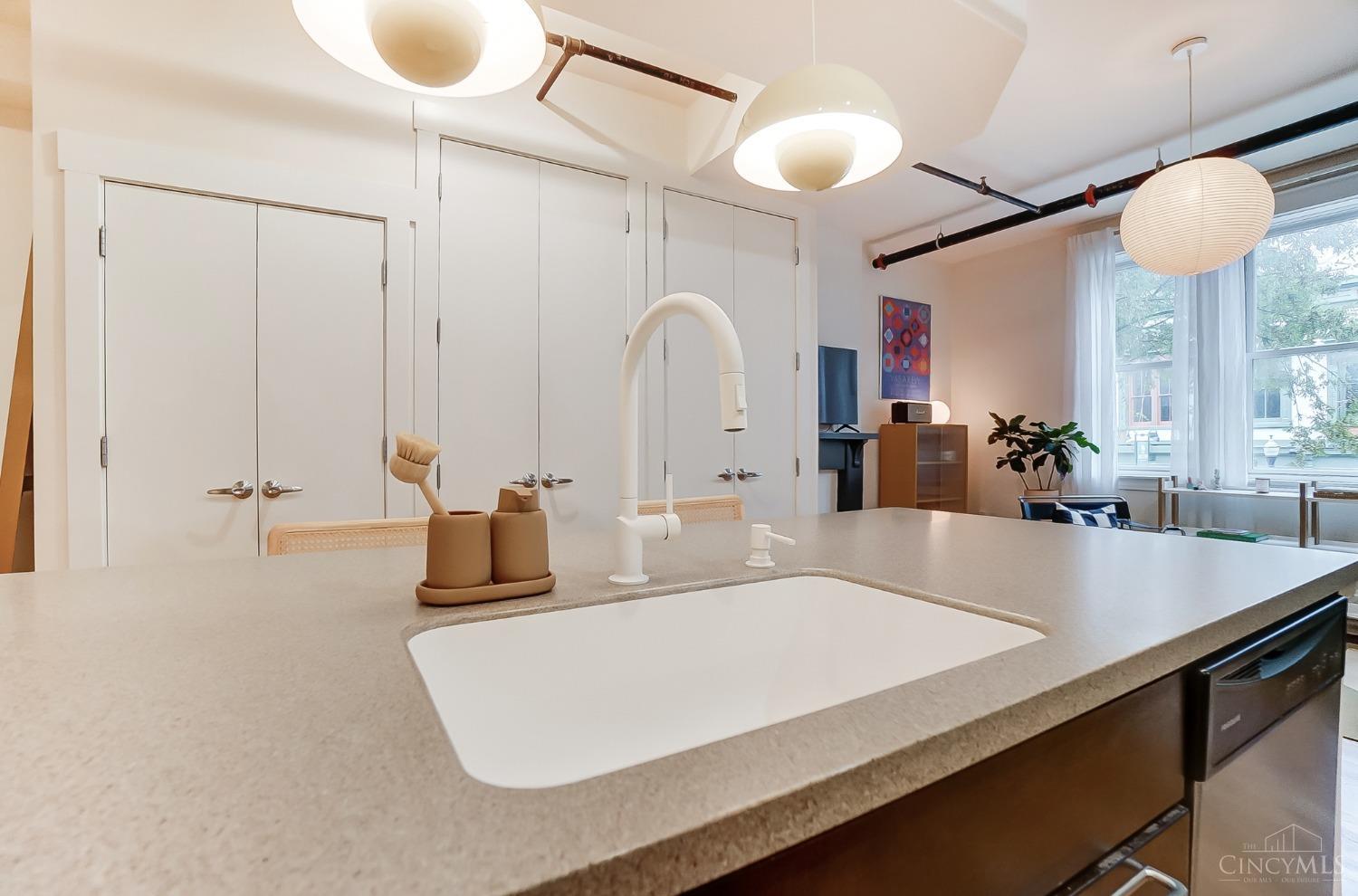 1415 Vine Street 205