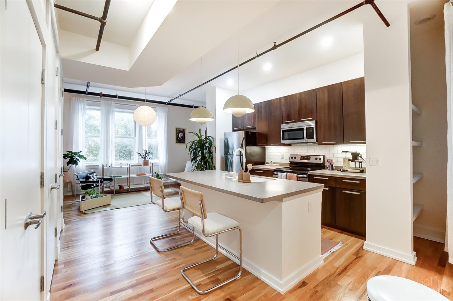 1415 Vine Street 205