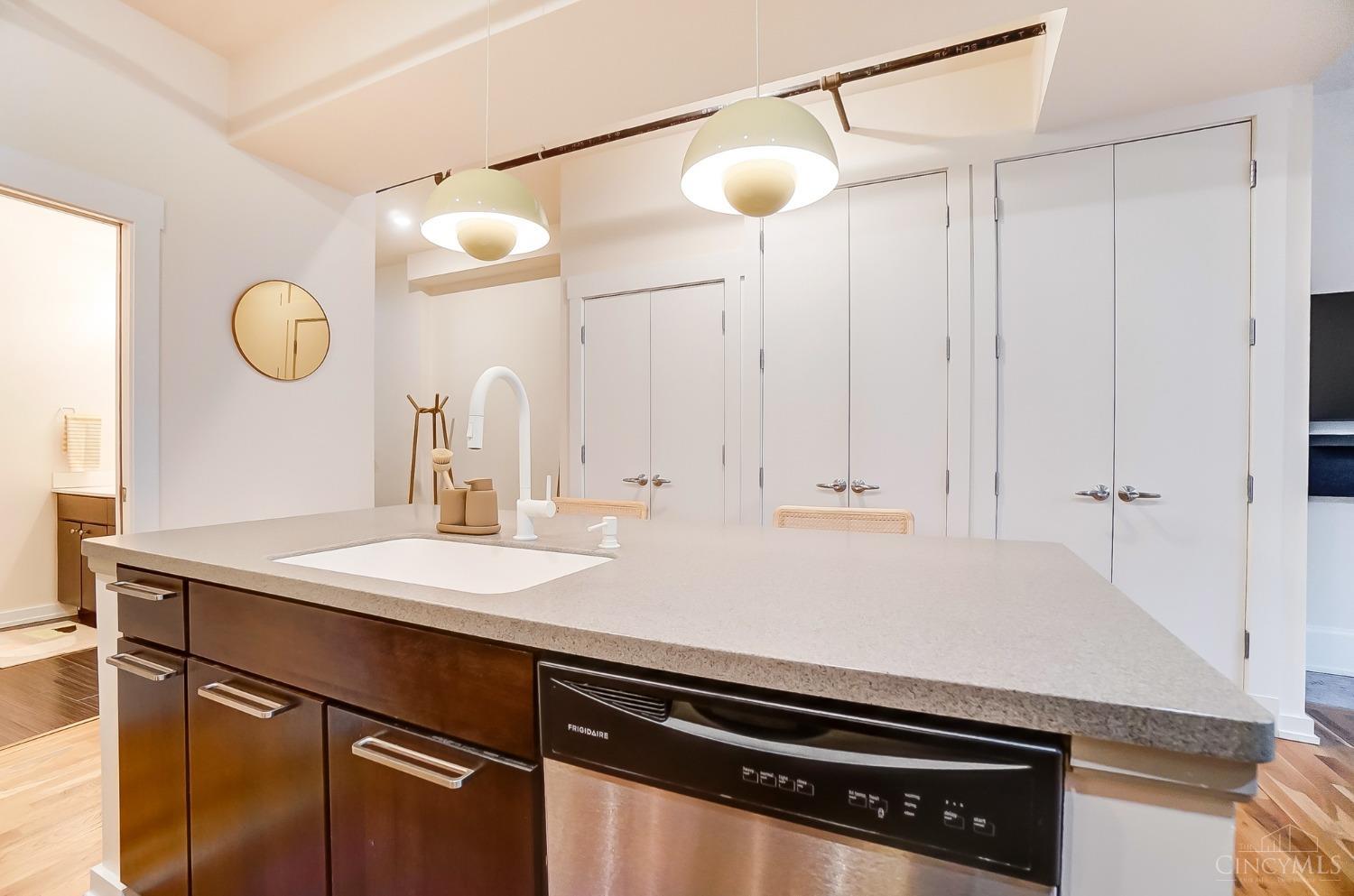 1415 Vine Street 205