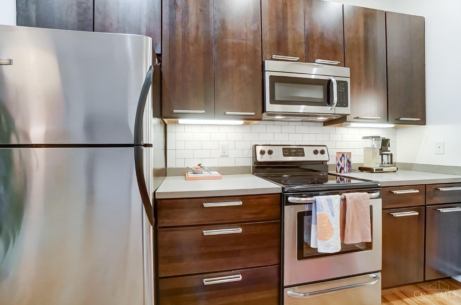 1415 Vine Street 205