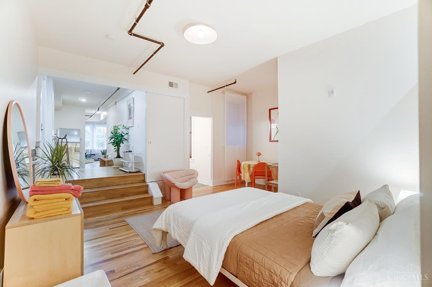 1415 Vine Street 205