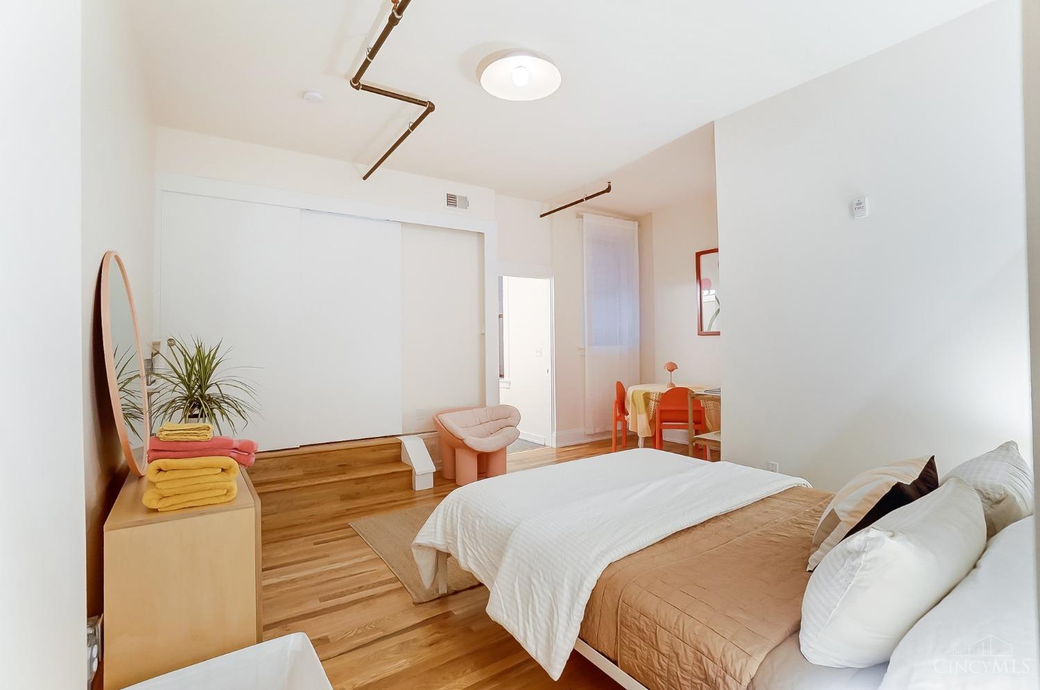 1415 Vine Street 205