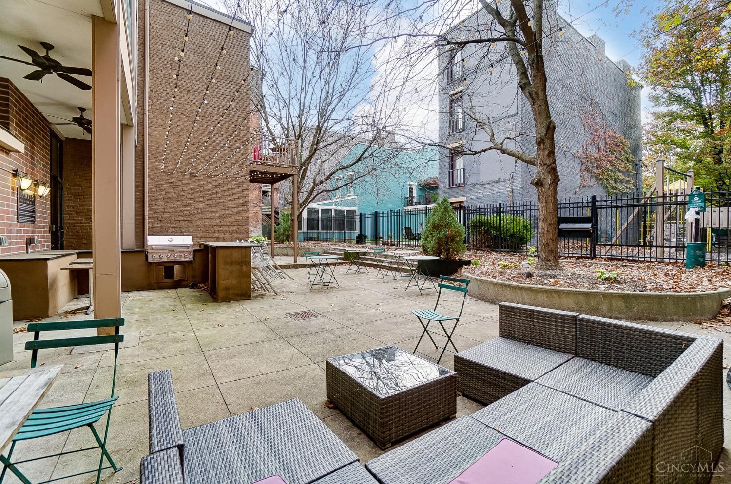 1415 Vine Street 205