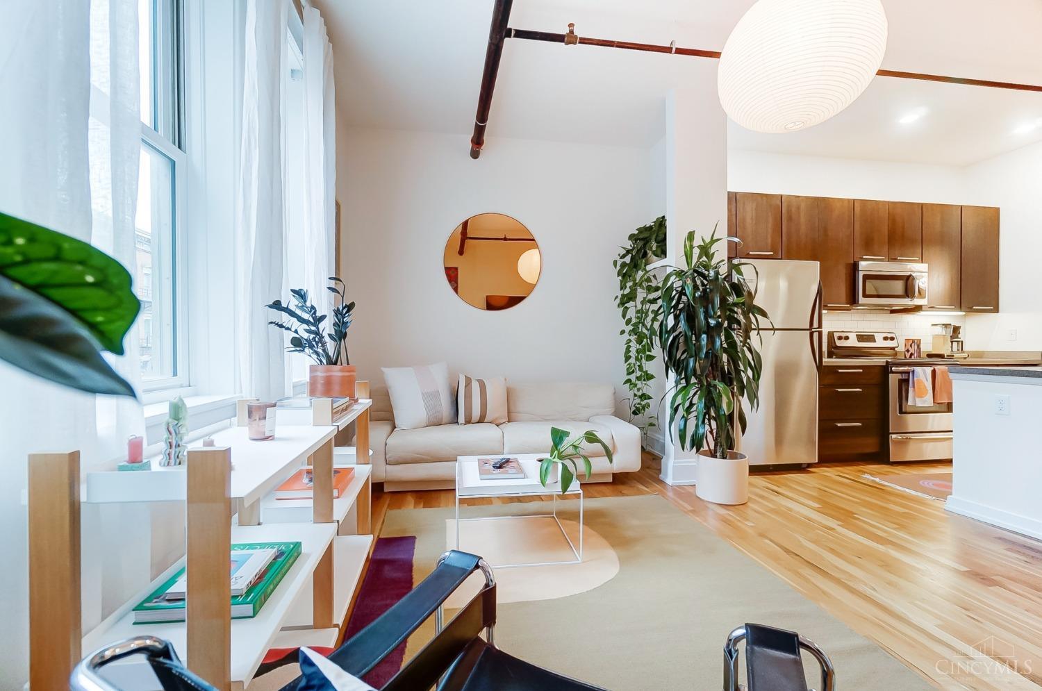 1415 Vine Street 205