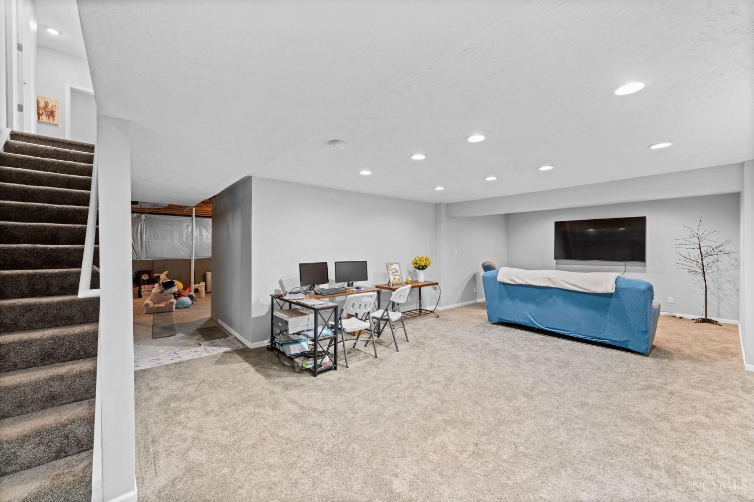 8101 Guthrie Lane