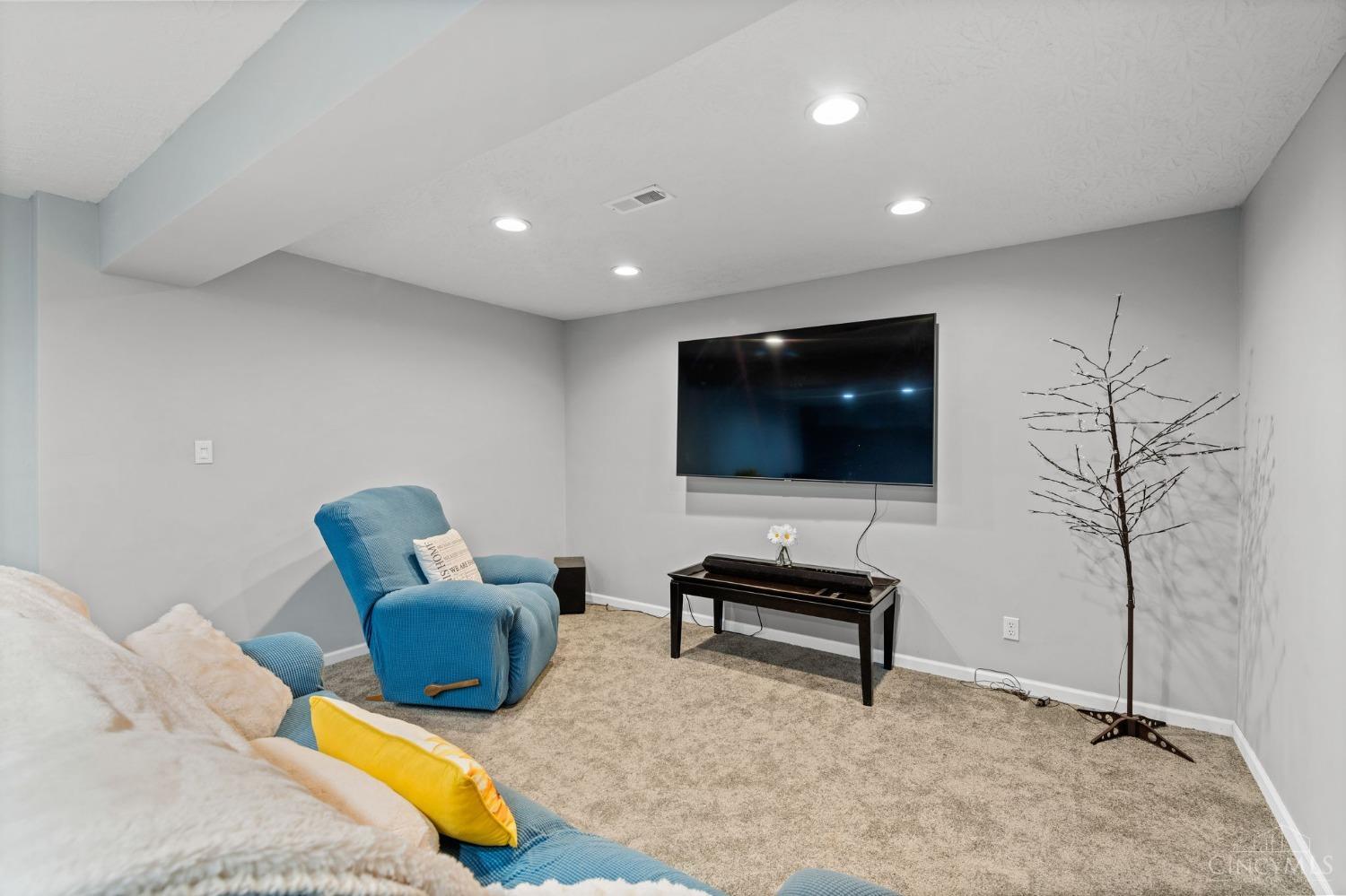 8101 Guthrie Lane