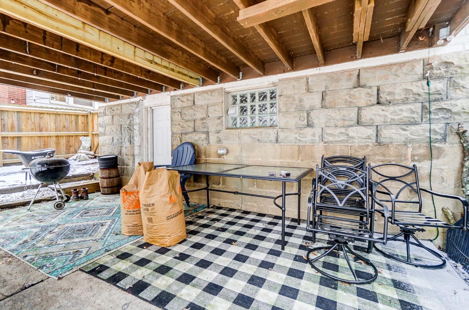 4330 Watterson Street