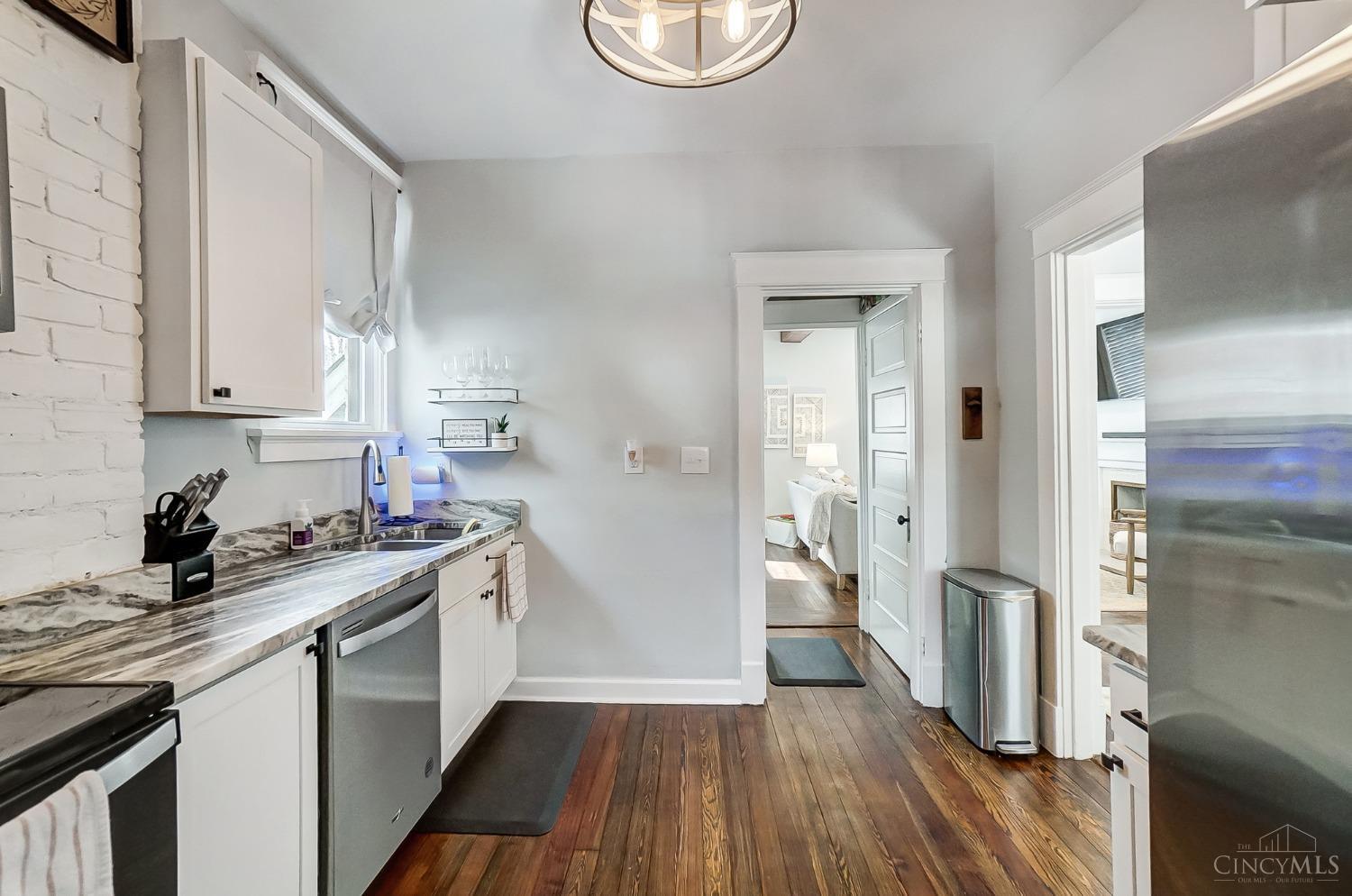 4330 Watterson Street